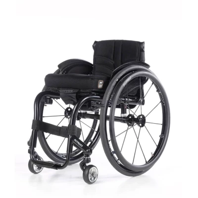 Mechanické invalidní vozíky Quickie Nitrum foto