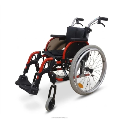 Mechanické invalidní vozíky Otto Bock Junior foto